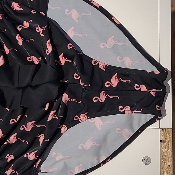 Forever 21 One Piece Swimsuit 1X - Picture 3 of 9